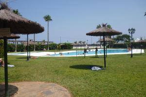 Beachfront 3 Bed Apt San Luis De Sabinillas