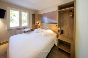 Hotels Hotel L'Aubrac : photos des chambres