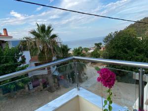 INROY SEA VIEW APARTMENTS