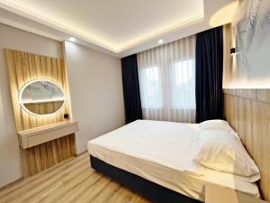 Kemer Sunrise Suit