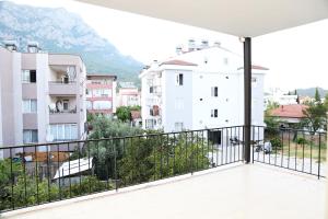 Kemer Sunrise Suit