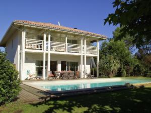Villas Villa with private swimming pool, near beach : photos des chambres