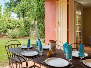 Maisons de vacances Holiday Home with terrace and garden : photos des chambres