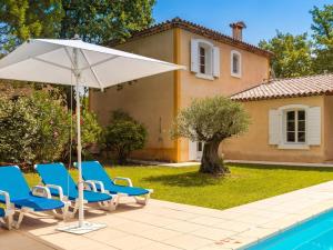 Nice villa in Domaine de Fayence with bubble bath