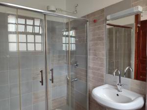 Bamboo Springs Apartment