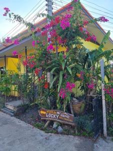 Lucky Home Prakhon Chai