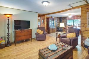 Pet-Friendly Elkins Vacation Rental with Decks!