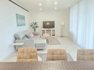 AA Guest - Luxury Paradise Eco Apartment Higueron