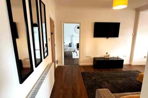 Luxury, Spacious 1 Bedroom Flat