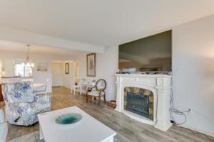 Swim and Relax St Helena Island Gem with Deck!