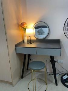 studio condo building 81 newport boulevard