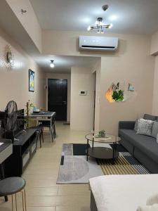 studio condo building 81 newport boulevard