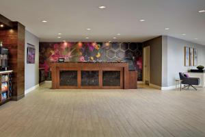 DoubleTree by Hilton Fairfield Hotel & Suites