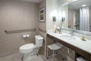 King Room with Balcony or Patio room in DoubleTree by Hilton Hotel Jacksonville Airport