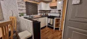 ML66 8 BERTH CARAVAN GOLDEN PALM CHAPEL ST LEONARDS