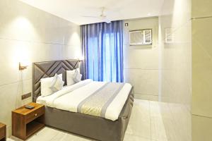 Hotel Preet Inn 05 Mints Walking Distance Nizamuddin Railway Station