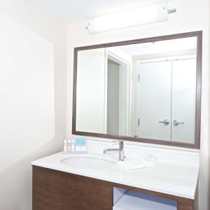 King Room with King Bed - Non-Smoking room in Hampton Inn and Suites North Fort Worth