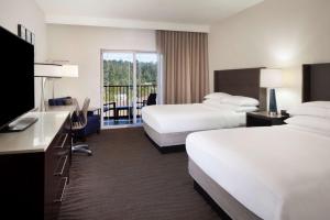 Queen Room with Two Queen Beds with Balcony or Patio room in Hilton Santa Cruz Scotts Valley
