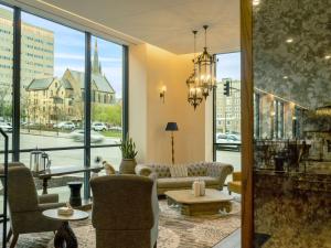 The Peregrine Omaha Downtown Curio Collection By Hilton