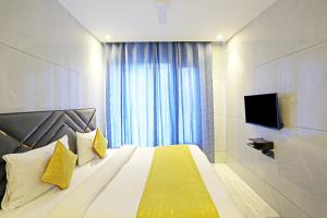 Hotel Preet Inn 05 Mints Walking Distance Nizamuddin Railway Station