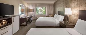 Double Room with Two Double Beds - Non-Smoking room in DoubleTree by Hilton Chicago-Wood Dale/Itasca