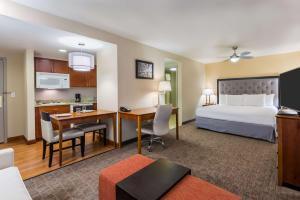 King Studio Suite - Non-Smoking room in Homewood Suites by Hilton St. Louis Riverport- Airport West