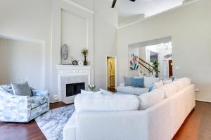 Spacious Sugar Land Home with Yard and Pool Access!