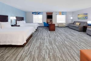 Queen Room with Two Queen Beds - Mobility and Hearing Access/Non-Smoking room in Hampton Inn & Suites Dallas-Arlington-South