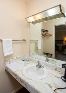 Country Squire inn and suites