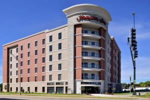 Hampton Inn Cedar Falls Downtown, Ia - 3hvězdičkové hotely ve městě Cedar Falls