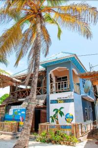 PALM - 2minutes walk to the beach