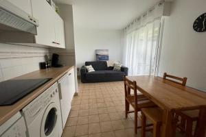 Appartements Apartment with sea view : photos des chambres