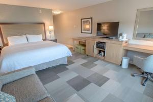 King Studio Suite - Non-Smoking room in Hampton Inn by Hilton Amesbury MA