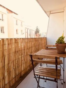 Appartements Le petit Courteline cosy 2 pers balcon La Doua : photos des chambres