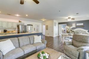 Lakefront Horseshoe Bend Home with Boat Dock!