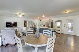 Lakefront Horseshoe Bend Home with Boat Dock!