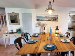 Les pieds dans leau :KER ANNE (chez ANNE)