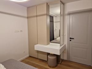 Family-friendly apartments with swimming pool Sveti Filip i Jakov, Biograd - 21627