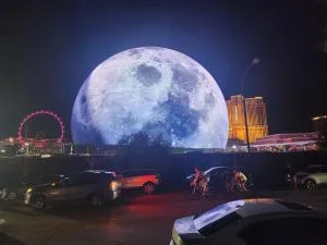 BEST LOCATION HOME w POOL - LV Convention & 3 mi STRIP & Fremont - Winchester