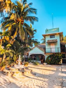 Utopia Guesthouse & Yoga Studio beachfront home