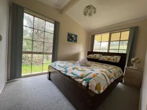 Sand, Surf & Sun - Venus Bay