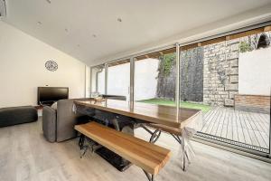 Appartements Spacieux 6 personnes avec terrasse Caluire : photos des chambres