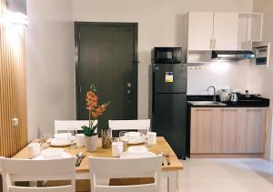 Puerto Princesa Apartments with Relaxing Vibes in a Balcony- B1 5Topaz