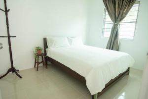 Habitat Homestay Large Semi-D House For 11-13Pax