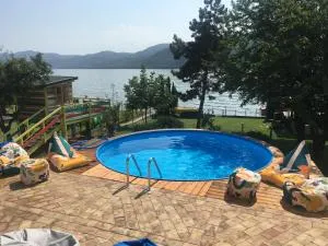 Casuta Anei - Ogradena