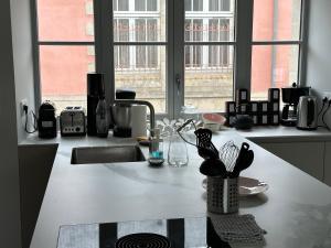 Appartement Design X - Hyper Centre - Parking Privé - Terrasse Plein Sud Quimper