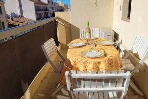 Appartements Appart le Lavandou (le st James) 2 etoiles : photos des chambres