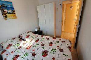 Appartements Appart le Lavandou (le st James) 2 etoiles : photos des chambres