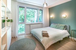 Apartament Fala Metro SGH Klub Stodoła Parking Parkview Fast Wifi