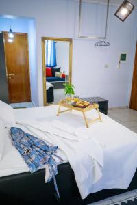 Adrianas downtown studio-parking lot included